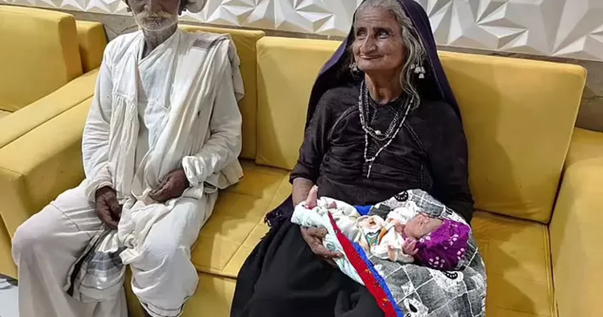 Mulher dá à luz ao primeiro filho aos 70 anos e entra para a lista das mães mais velhas do mundo