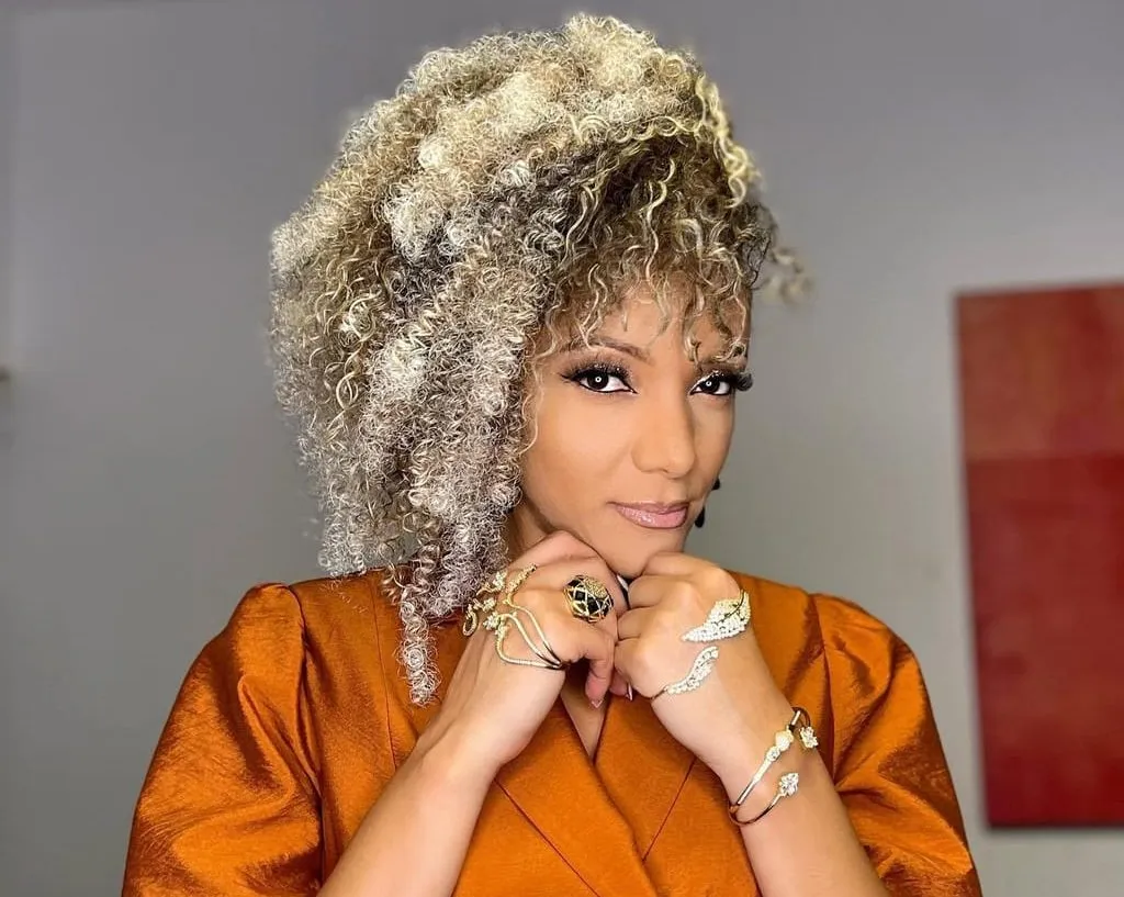 Tatiana Durão revela como descobriu a paixão pela televisão: “Na infância, eu gritava muito pelos cantos da casa”