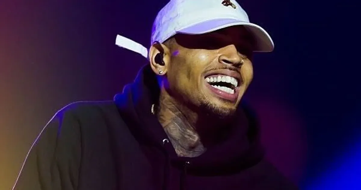 Chris Brown declara-se inocente após acusações de agressão com garrafa