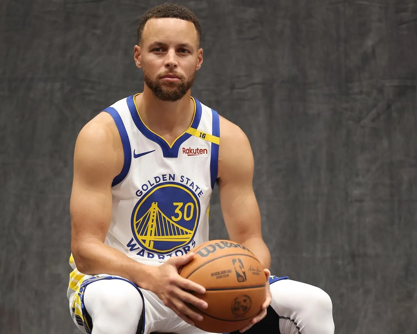 Stephen Curry aceita “desconto” e renova com os Warriors por mais de 107 mil milhões de kwanzas