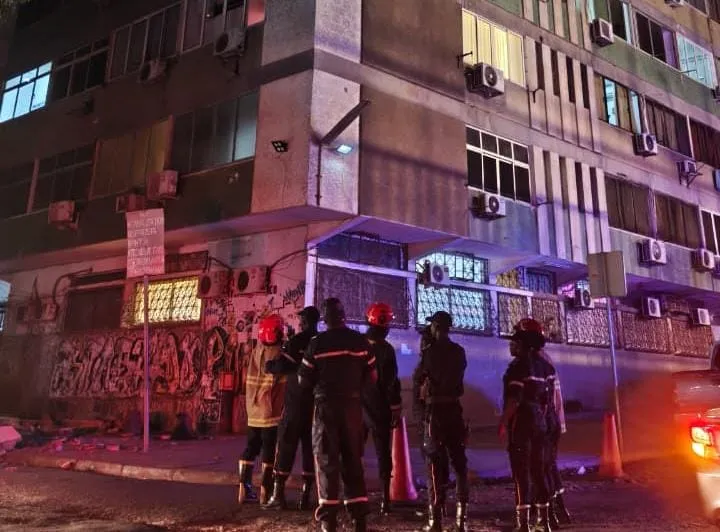 Muro de edifício de cinco andares desaba na Maianga e não há registo de vítimas mortais