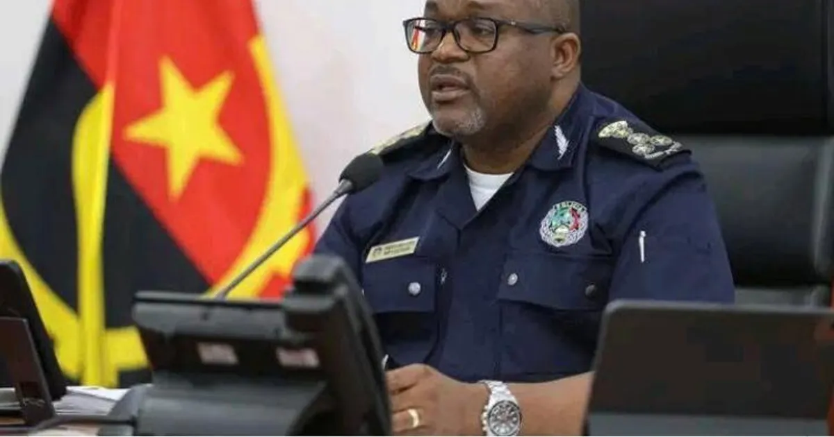 Agentes da Polícia Nacional serão multados se conduzirem sem capacete