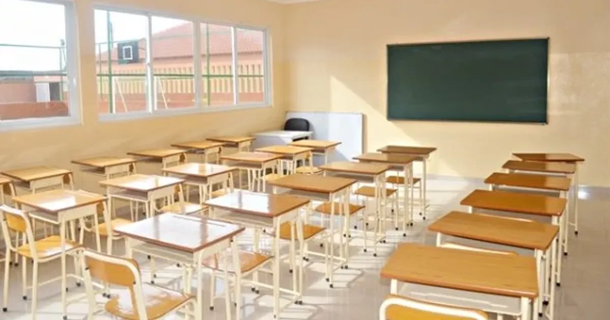 Alunos e professores são expulsos por dançarem Kuduro durante evento na instituição escolar