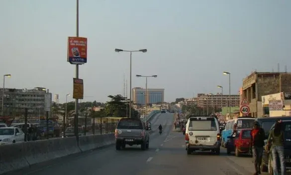 Via de serviço da Estrada da Samba encerrada por 30 dias para obras de requalificação rodoviária