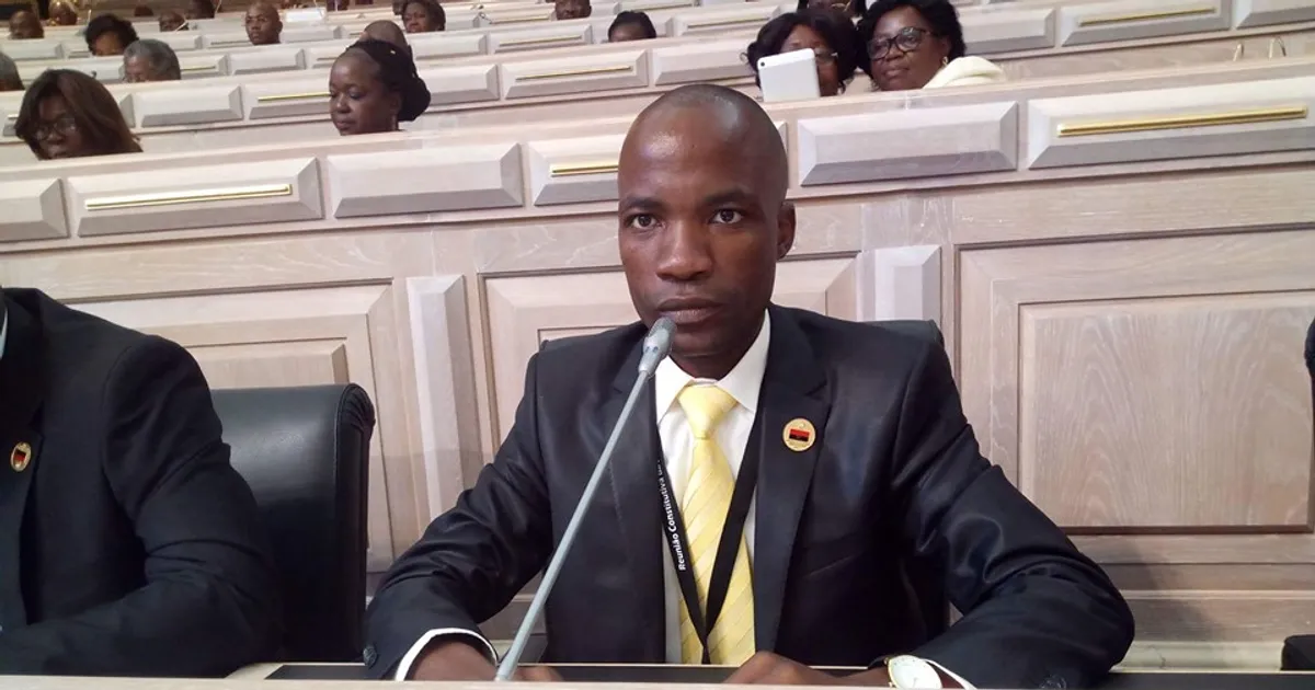 Deputado da UNITA pede calma perante possível saída de Archer Mangueira do Governo do Namibe