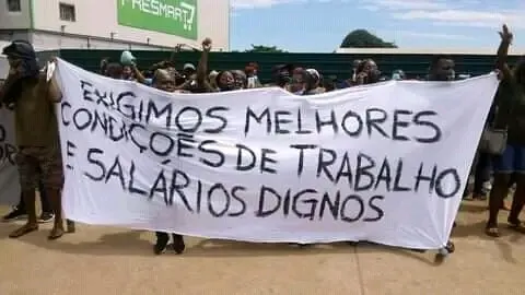 Trabalhadores da Empresa Fabril de Calçados e Uniformes denunciam três meses de salários em atraso e más condições laborais