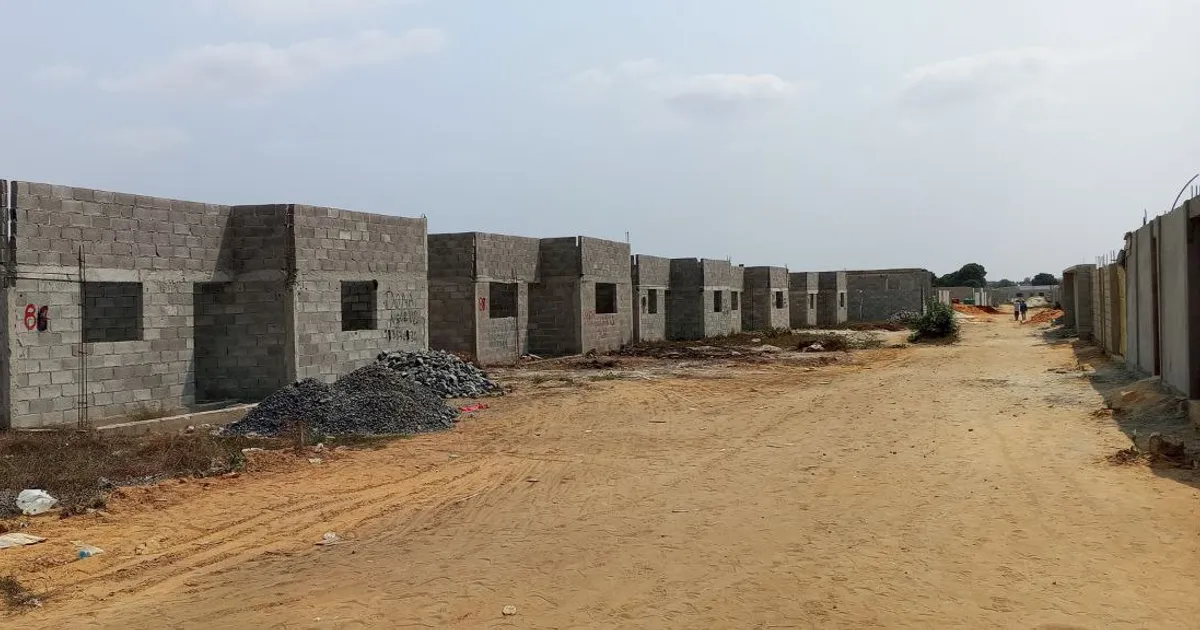 Tribunal de Luanda restitui terreno de 12 hectares a ex-comandante-geral da Polícia