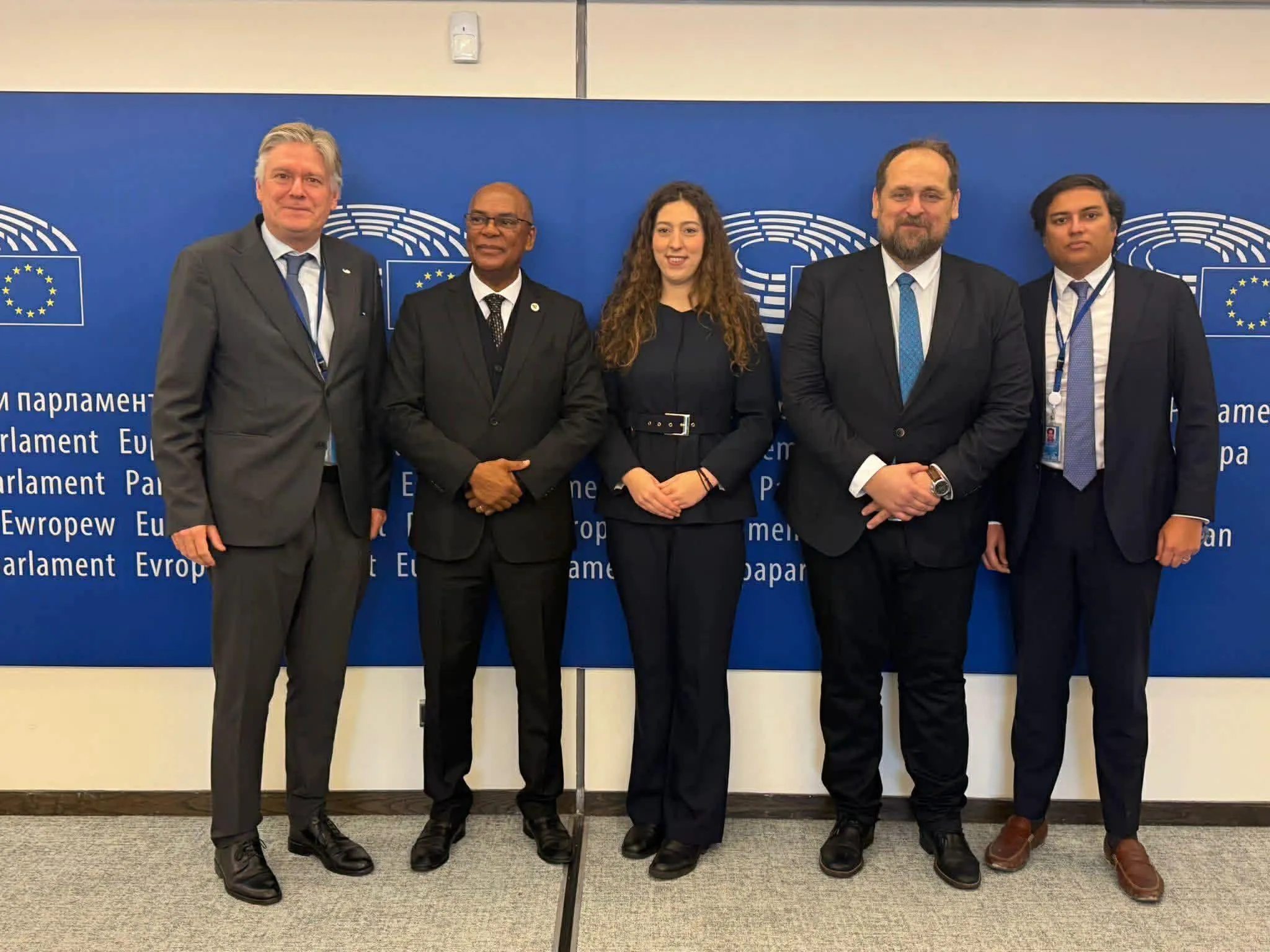 IDC-CDI reúne-se em Bruxelas com líderes da UNITA e novo partido de Montenegro