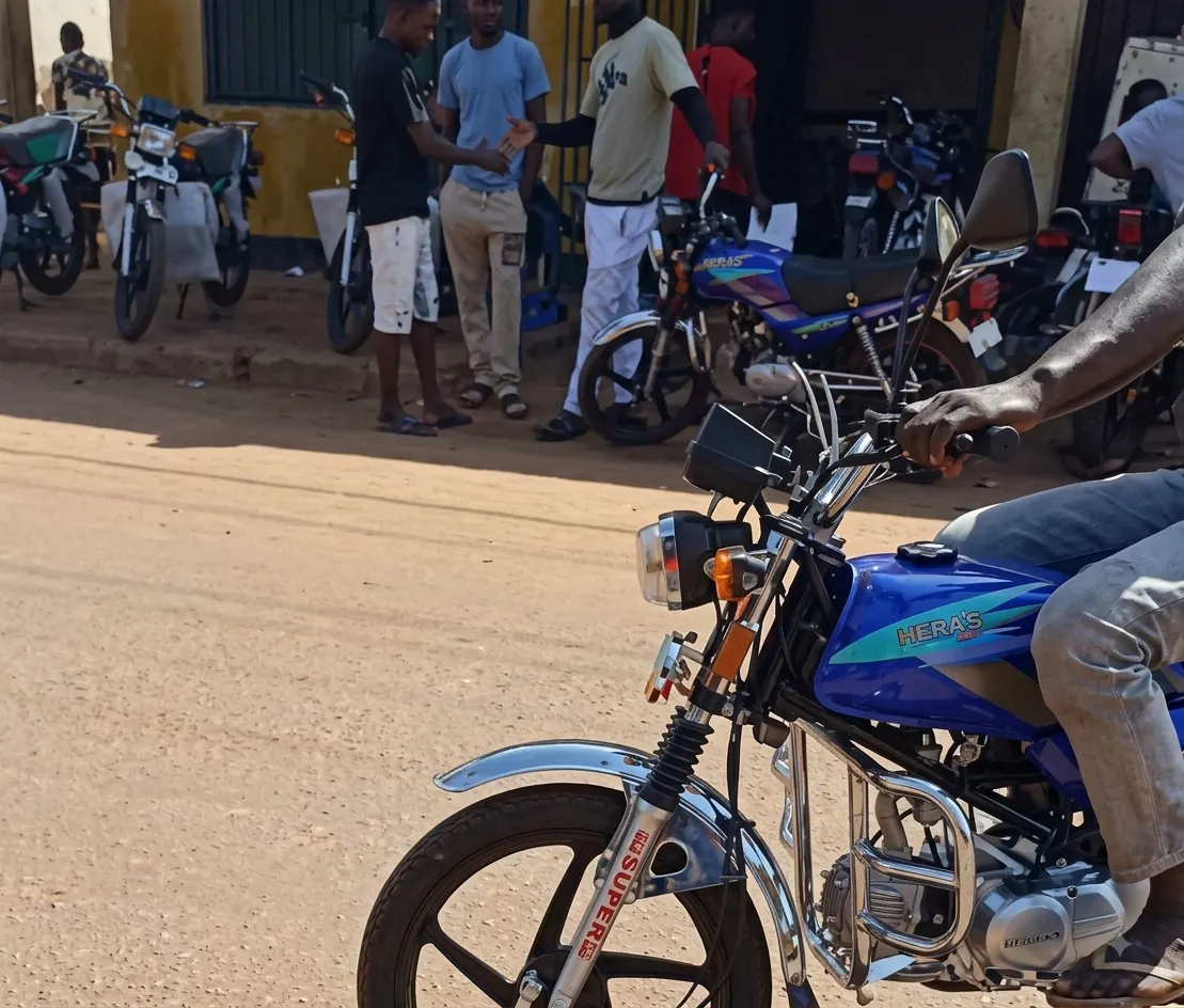 Suposto meliante fica ferido nos testículos após tentativa falhada de furto de motorizada no Zango
