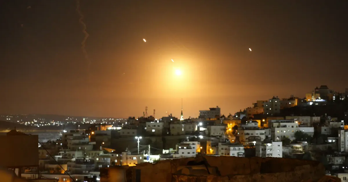 Mais de 20 mil pessoas detidas durante guerra com Israel, diz Irão