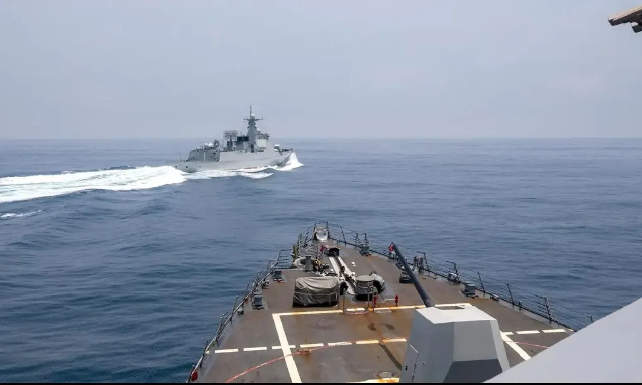 Japão contesta exercícios militares chineses com fogo real em águas próximas