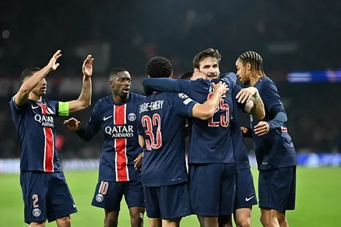 Barcelona “cai em casa diante do Atlético, ao passo que PSG passeia classe ao Loverpool”