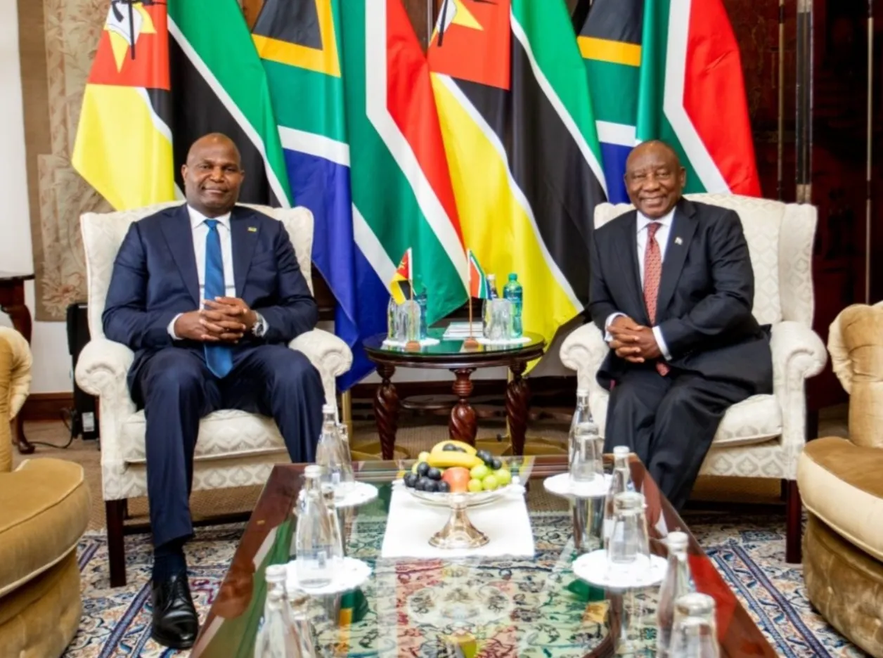 Presidente de Moçambique defende união com África do Sul e apela ao combate à xenofobia