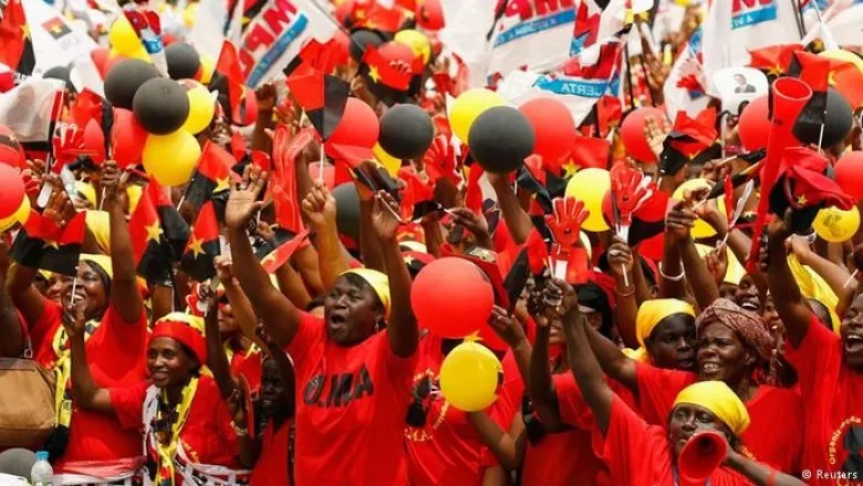 Militantes do MPLA reafirmam apoio a João Lourenço durante marcha política