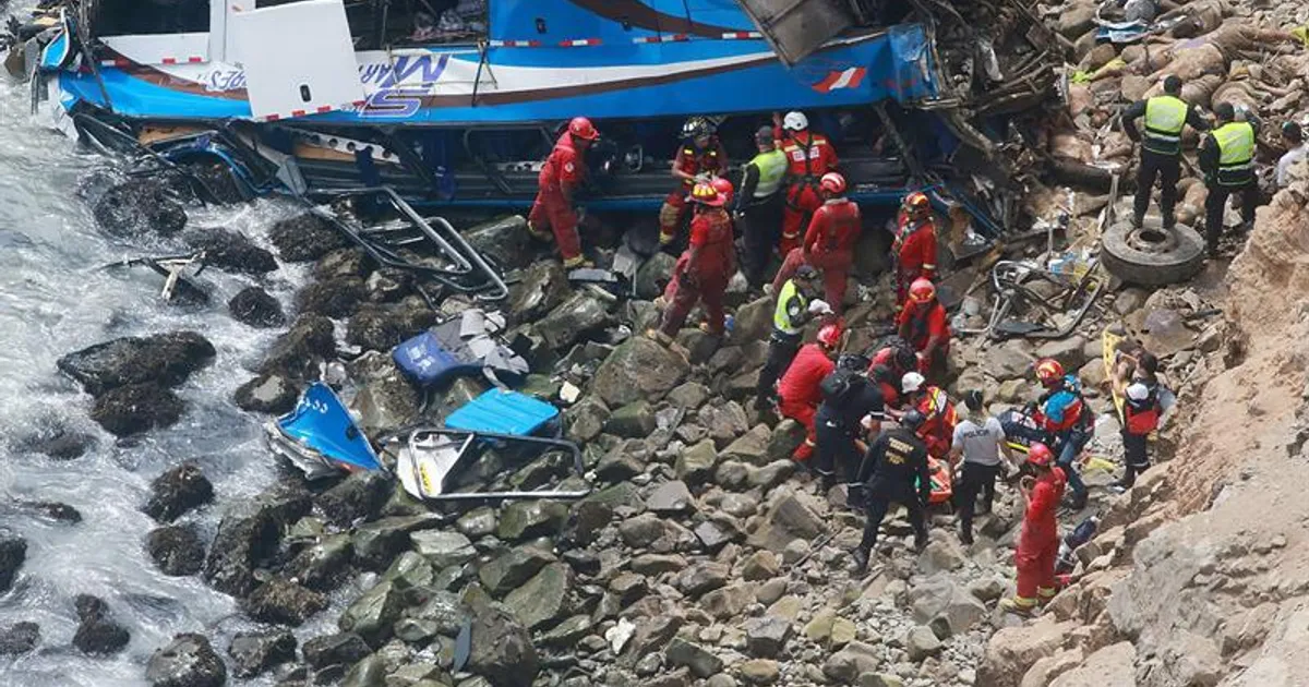 Peru: acidente de autocarro faz 37 mortos em Arequipa