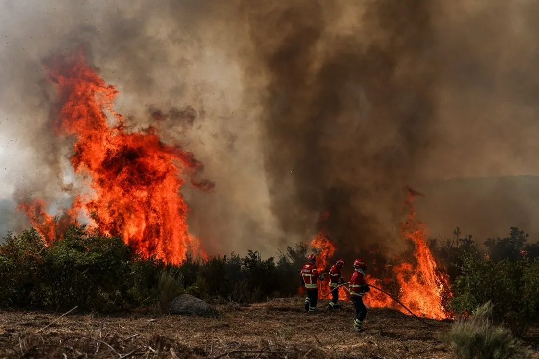 Uniao Europeia mobiliza meios aéreos para combater incêndios em Espanha e França