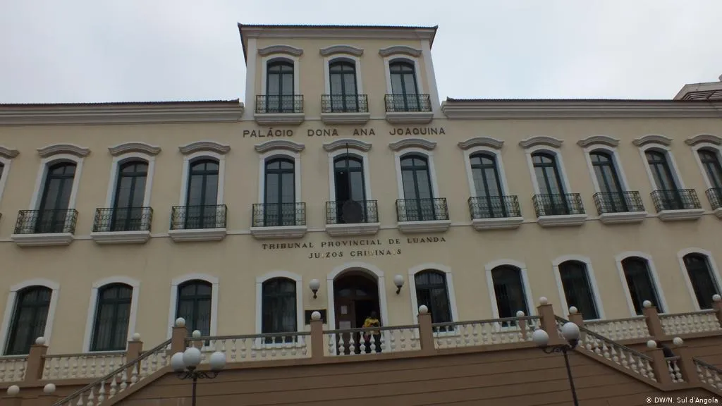 Sentença de Osvaldo Caholo marcada