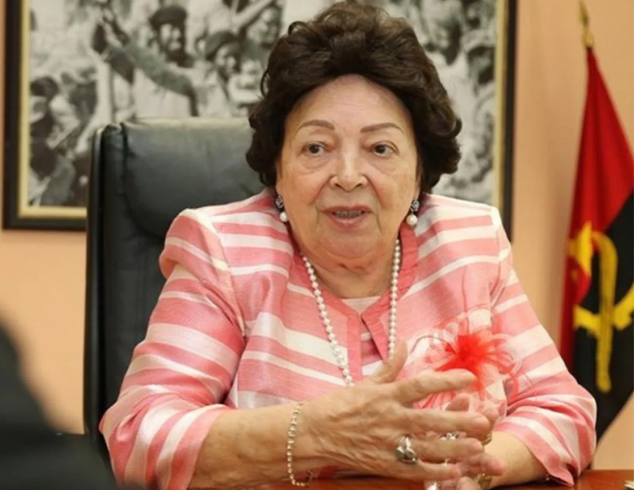 Maria Eugénia Neto esclarece apoio do Estado e nega suspensão de assistência médica