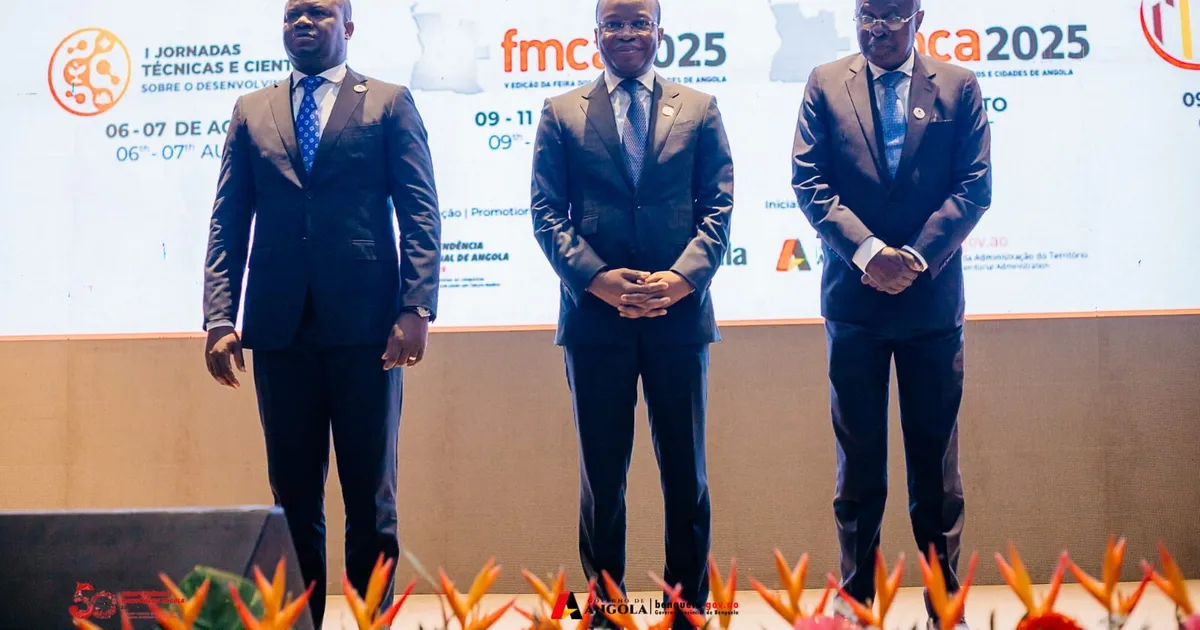 Adão de Almeida abre Fórum dos Municípios e Cidades de Angola