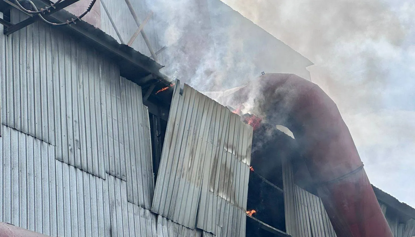 Explosão em caldeiras de fundição de metal faz dois mortos em Catete