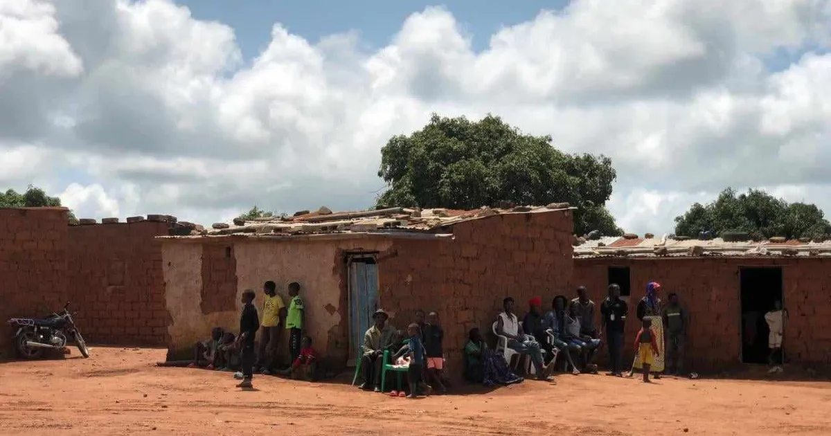 Mais de 300 famílias deslocadas após conflito tribal no Namibe