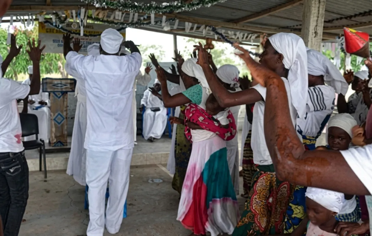 Pastores sem ensino médio concluído podem ficar impedidos de exercer liderança religiosa em Angola