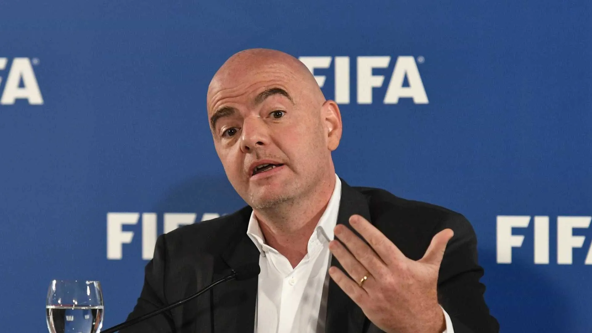 FIFA pondera vender até 30% do Mundial a investidores privados