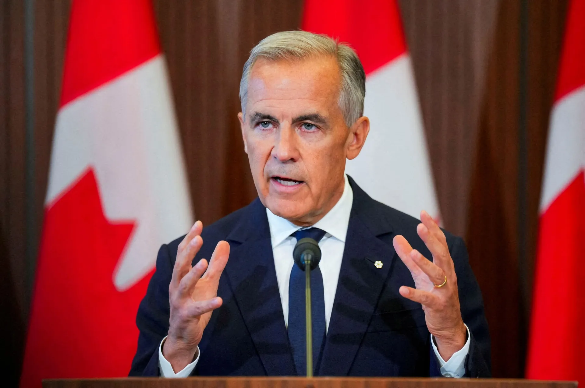 Canadá e EUA em tensão: Mark Carney critica “memes” da administração Trump e exige seriedade no comércio