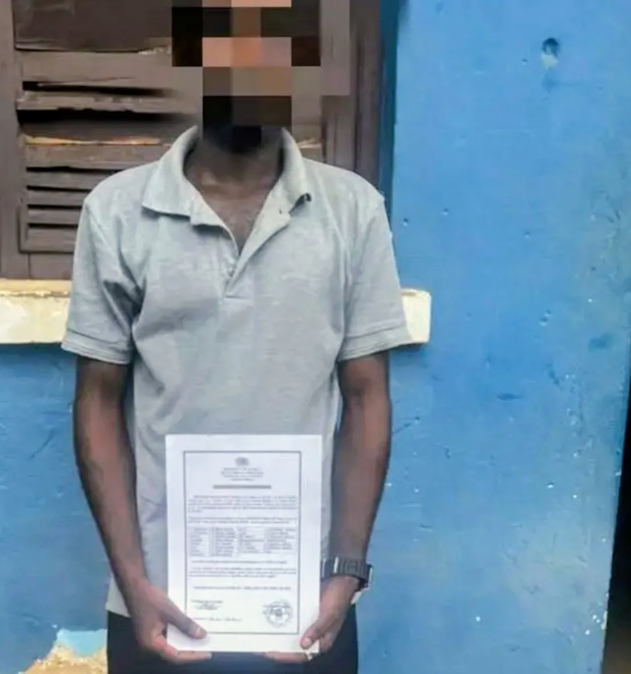 Uíge: homem vendia certificados falsificados por até 20 mil kwanzas