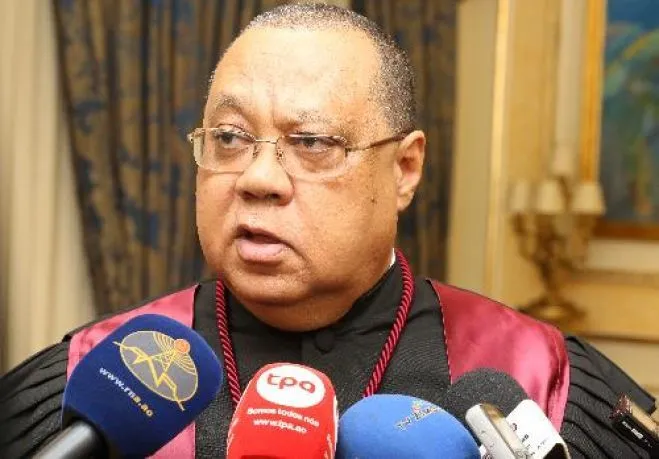 PGR cessante rejeita críticas e defende avanços no combate à corrupção em Angola