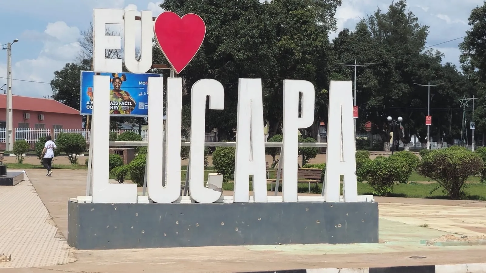 Lunda Norte: Lucapa tem adolescentes de 16 anos que nunca foram a escola, diz soba