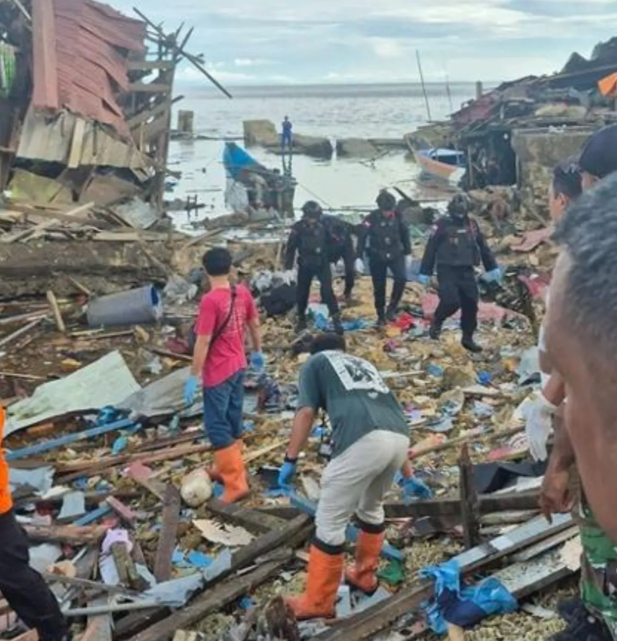 Explosão de bomba da II Guerra Mundial mata cinco pessoas na Indonésia