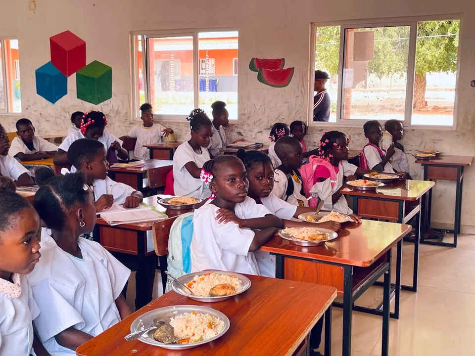 Viana gasta cerca de kz 2 mil milhões com alimentação escolar para mais de 32 mil alunos