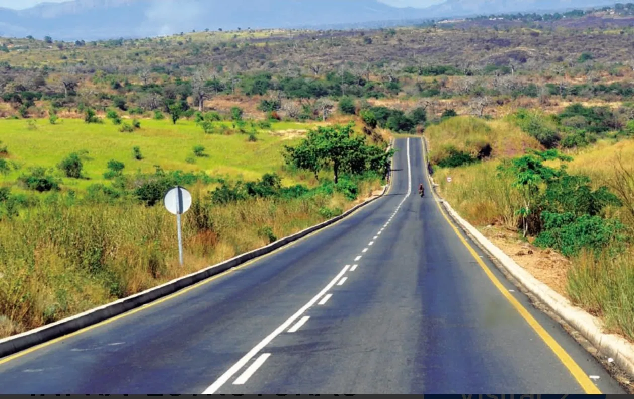 Estrada Nacional 100 terá duas vias em cada sentido a partir de 2027