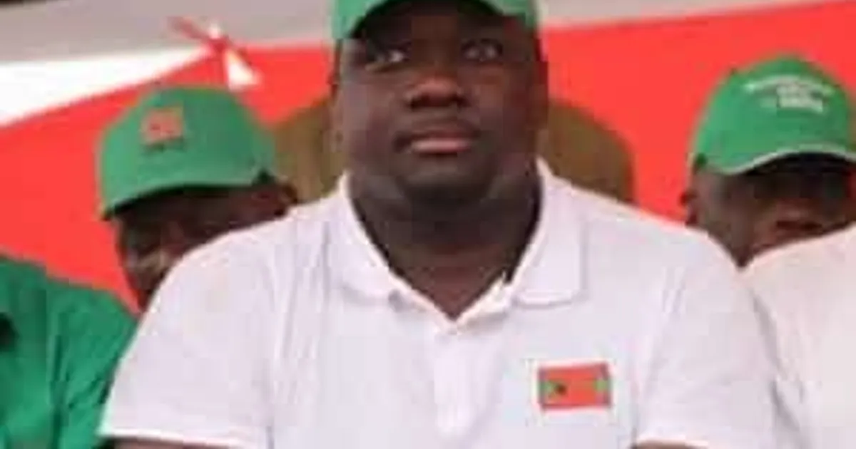 Rafael Savimbi rebate acusações de que “não seria candidato para a actualidade” da UNITA