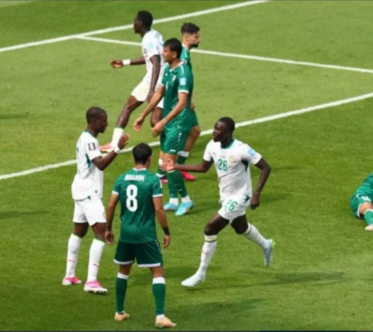 Senegal goleia e segue na corrida mundialista