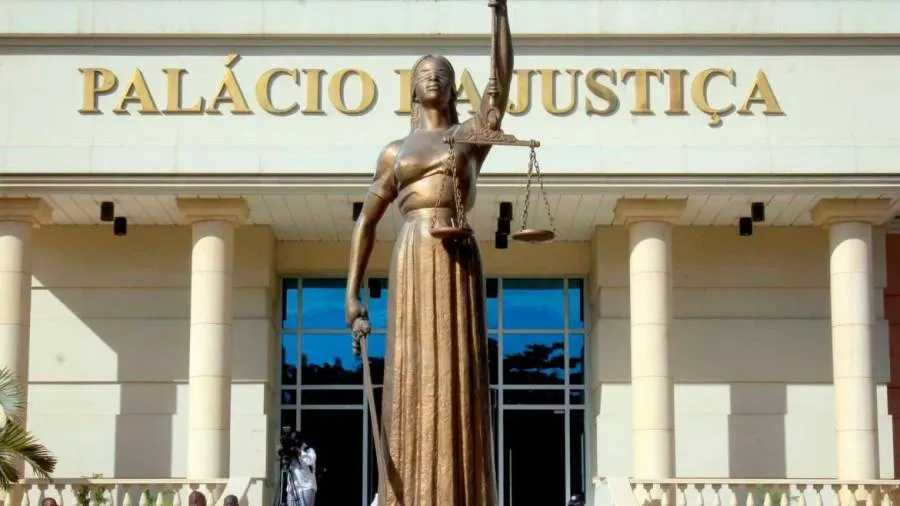Defesa de Buka Tanda denuncia violação de direitos e tribunal adia julgamento para Abril