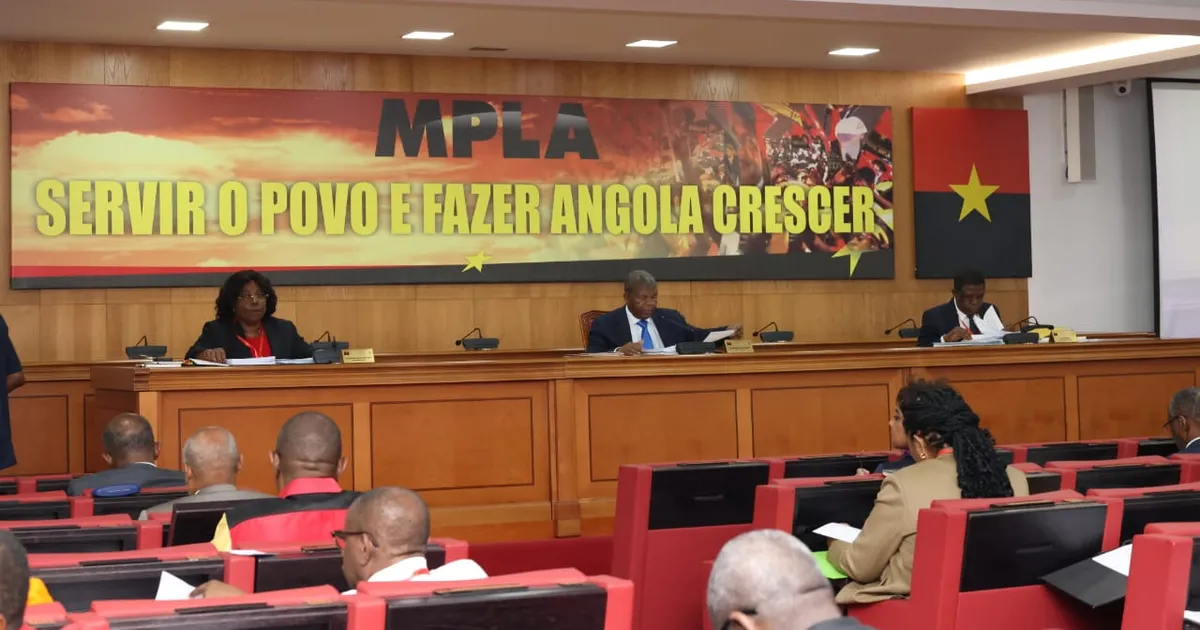 MPLA constitui único partido democrático em Angola, afirma jurista Bali Chionga