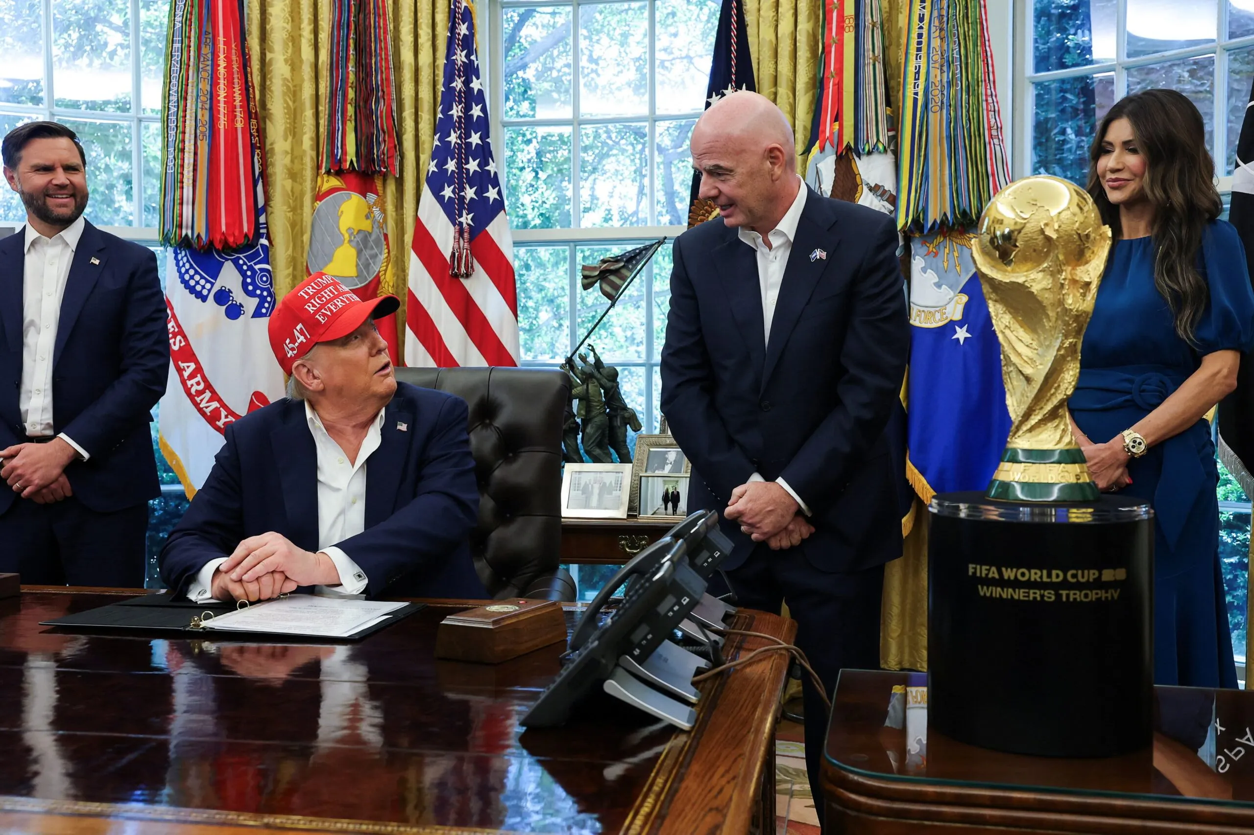 Relação entre Donald Trump e Gianni Infantino sob forte escrutínio internacional