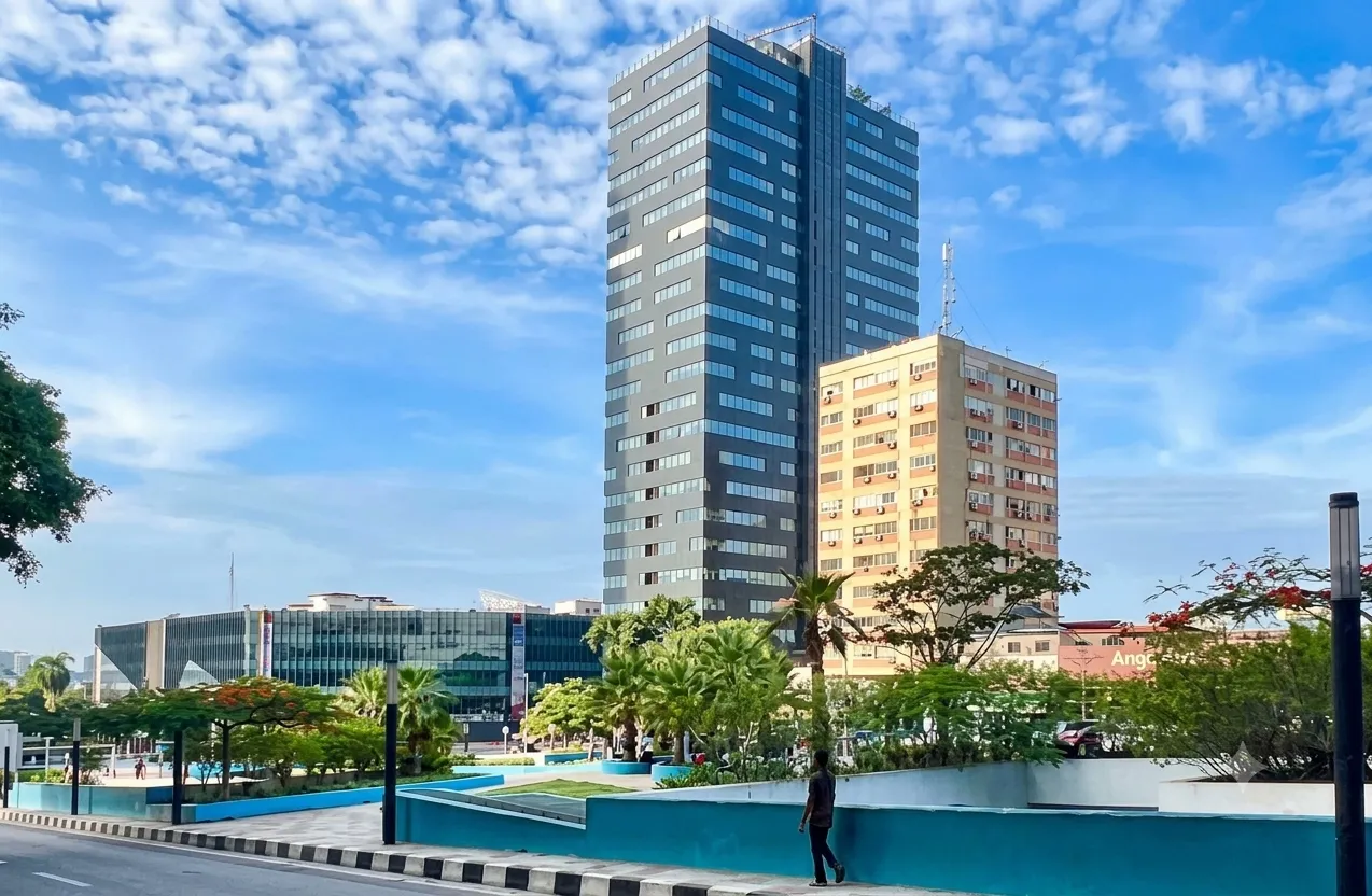 Presidente da República ordena avaliação multidisciplinar do Edifício Baía em Luanda