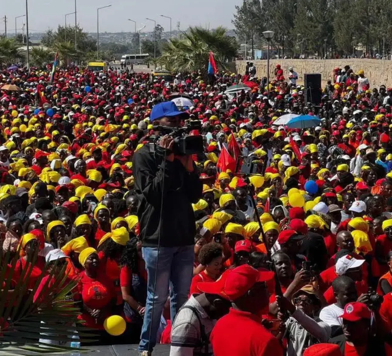 MPLA reforça ligação às bases com marcha de mobilização na Huíla