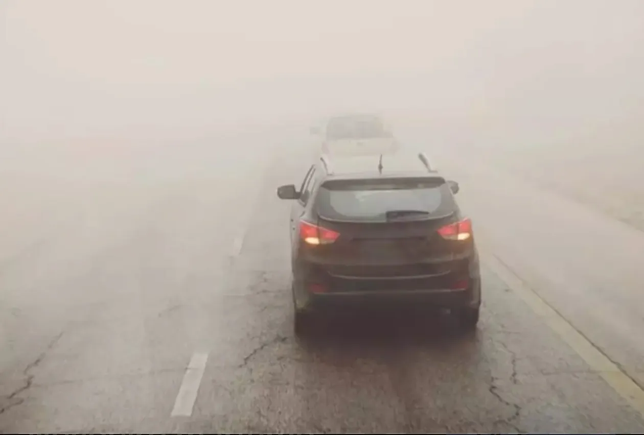 Grande onda de frio interrompe viagens e fecha estradas na África do Sul