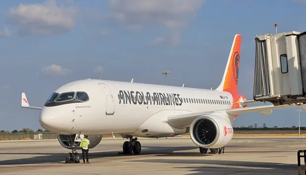 TAAG reforça frota com avião com capacidade para mais de 100 passageiros