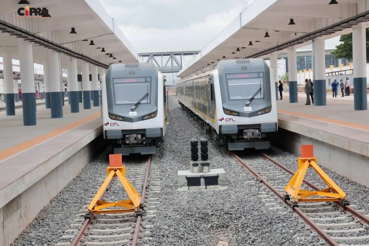 Vandalização de comboios feita por funcionários do CFL força paralisação de locomotivas