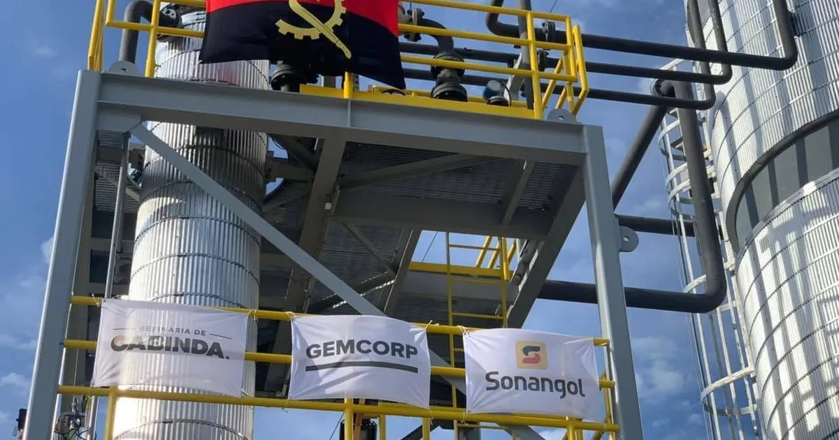Funcionamento da Refinaria de Cabinda se traduz no cumprimento de promessa política, afirmam analistas