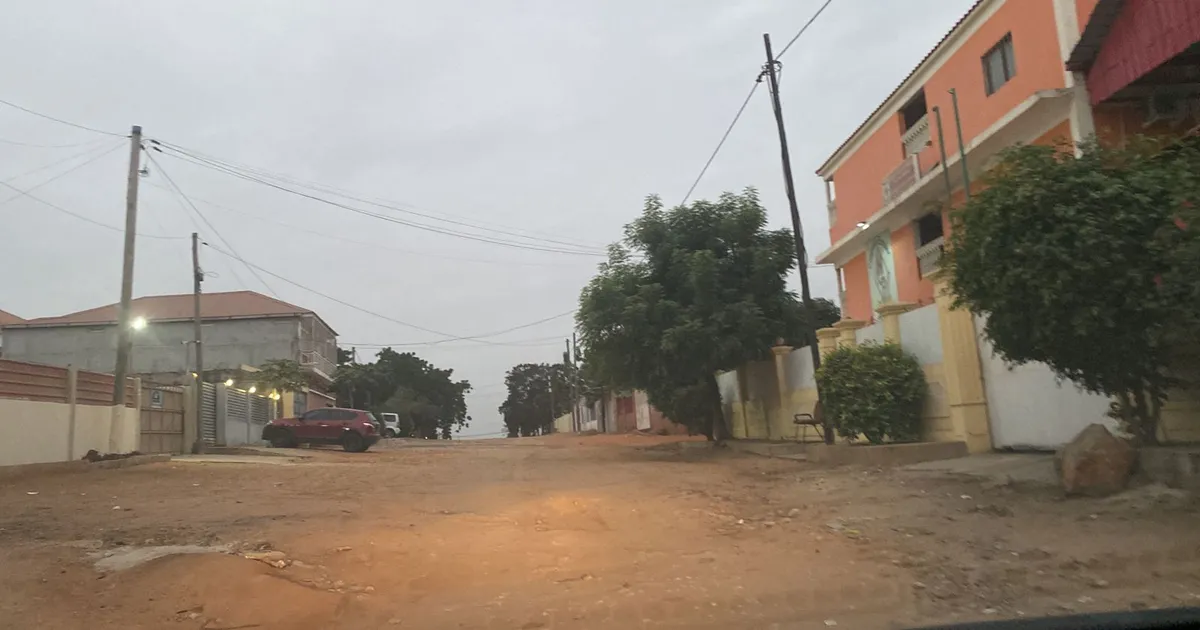 Munícipes de Talatona pedem vias alternativas e mais disposição de transportes públicos