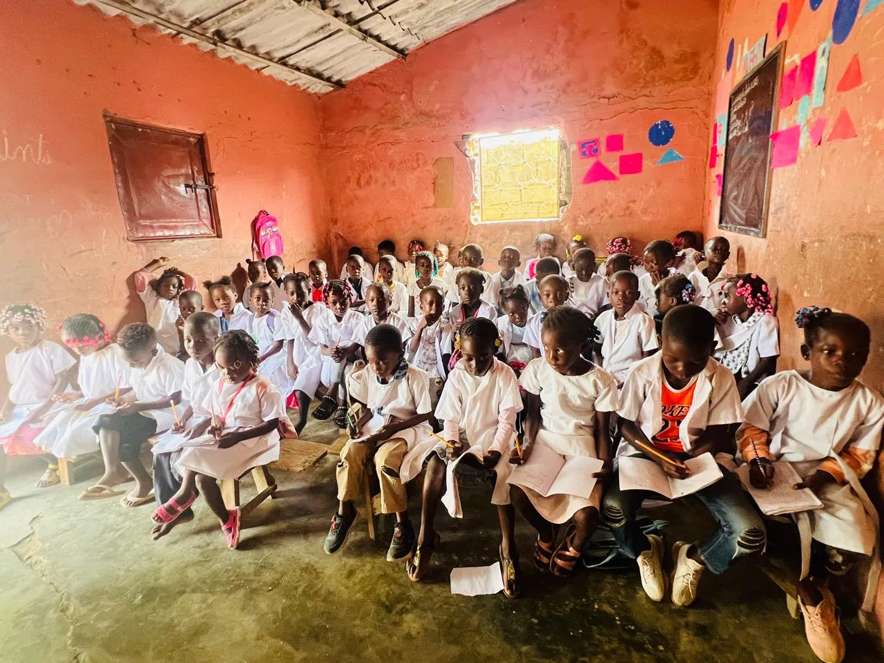 Escolas comunitárias encerram ano lectivo com mais de 57 mil matriculados no ensino primário