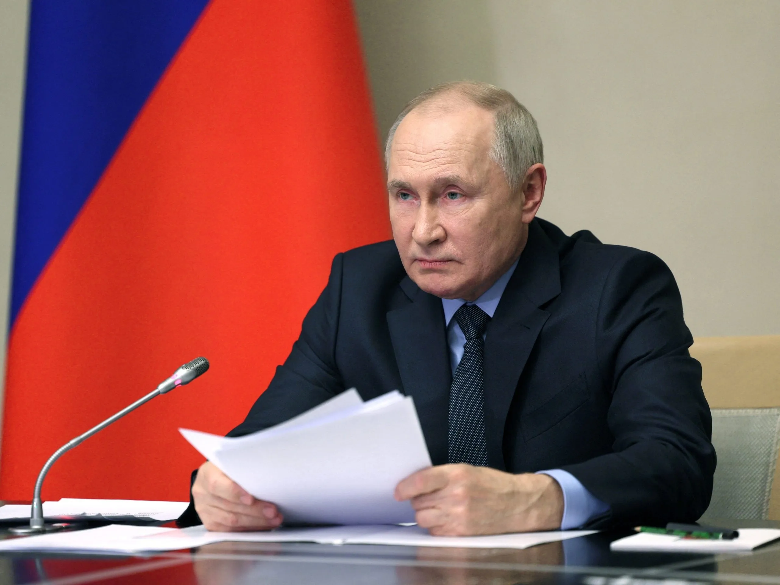 Putin pede cessar-fogo imediato no Médio Oriente