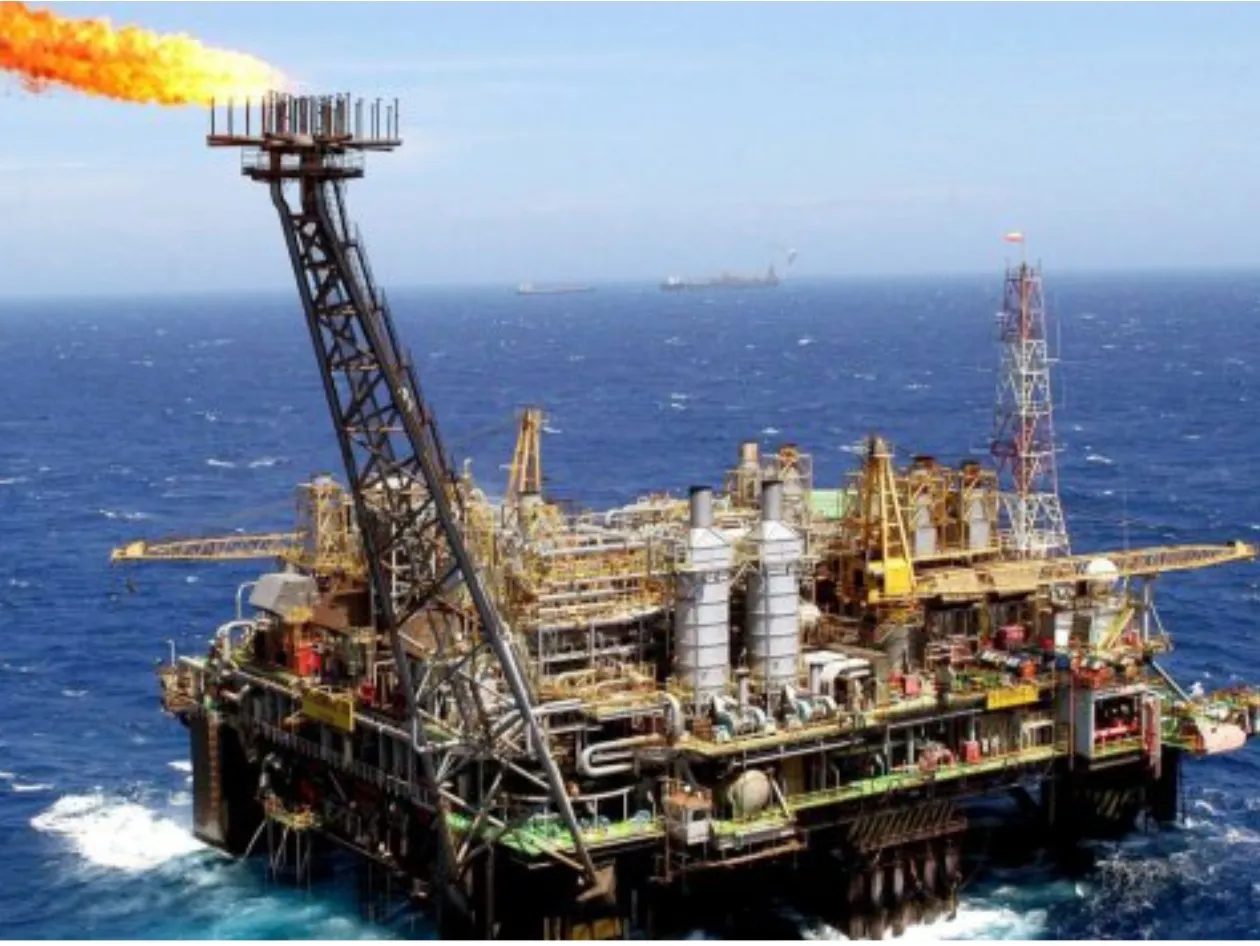 “Subida do petróleo no mercado internacional pode prejudicar Angola”, alerta economista