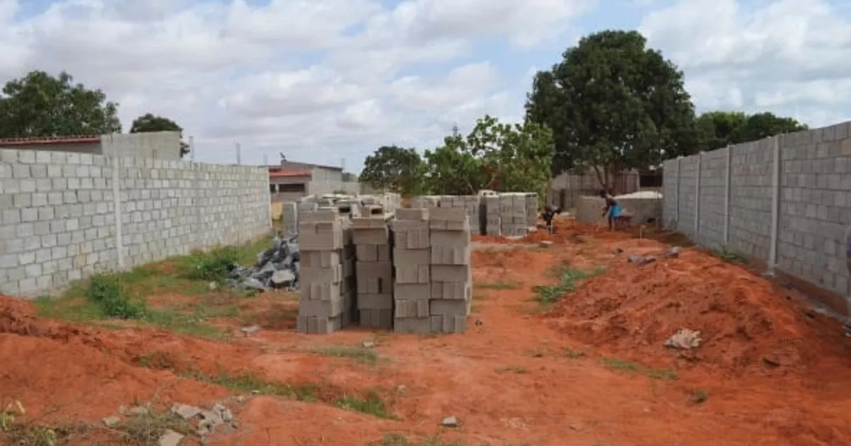 Luanda: populares acusam Geni Angola de tentativa de apropriação de mais de 40 lotes no Talatona